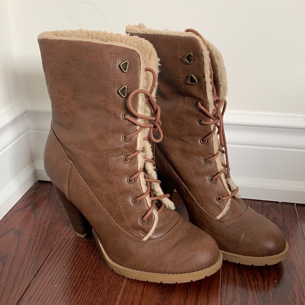 Lined Heeled Boots!